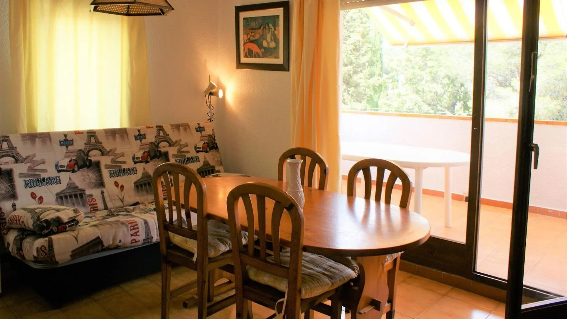 Apartamento En Roses Parking Y Piscina Comunitaria Av-54 Holiday home
